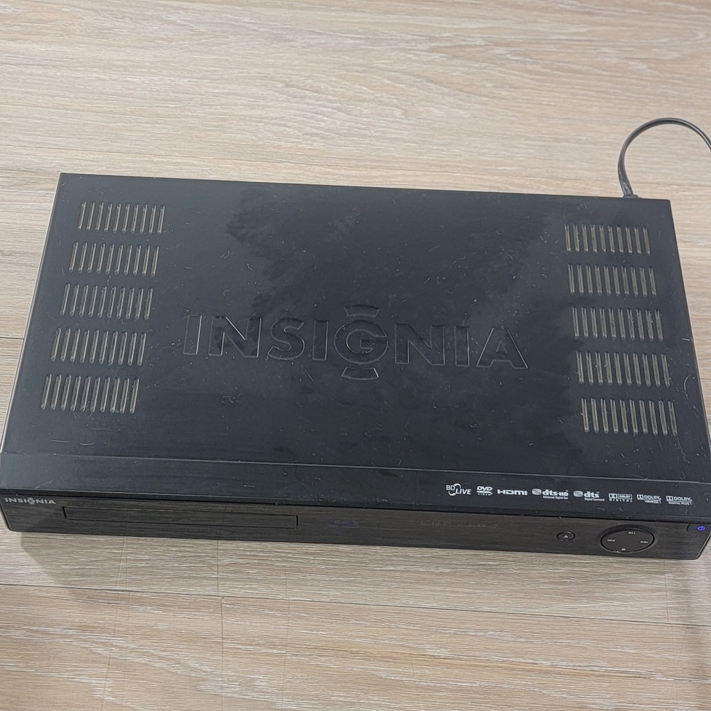 Insignia Blu-ray DVD Player Black HDMI BD-Live DTS-HD NS-BRDVD4